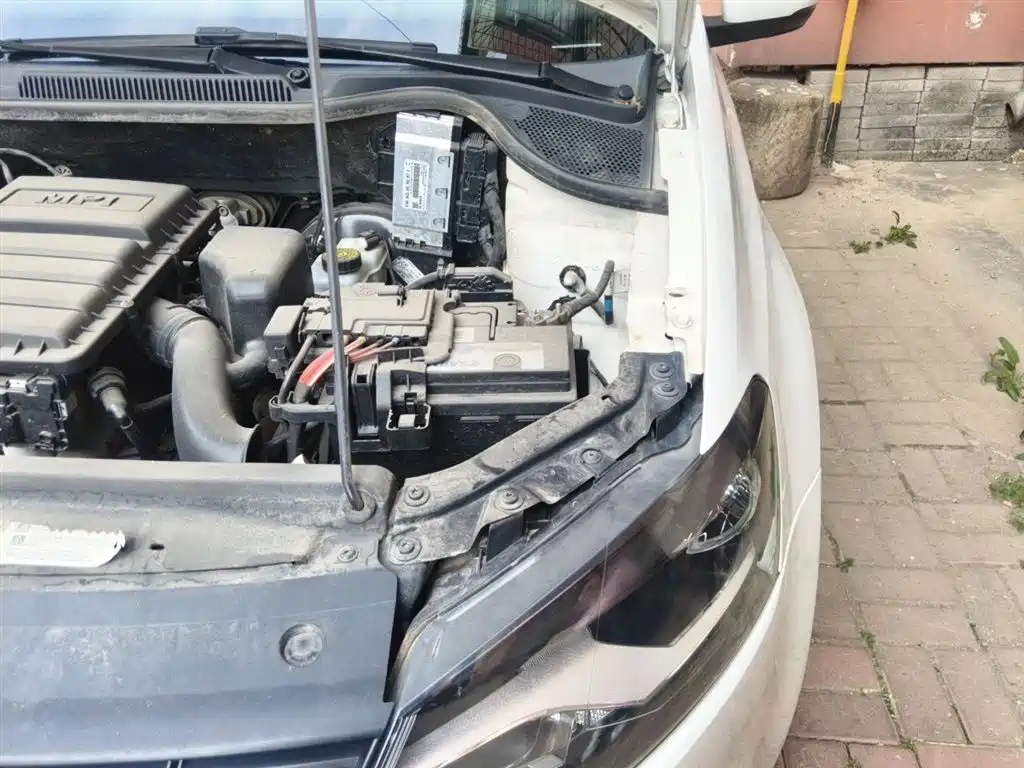 Volkswagen Polo 2016 1.4L Automatic Trend фото 21