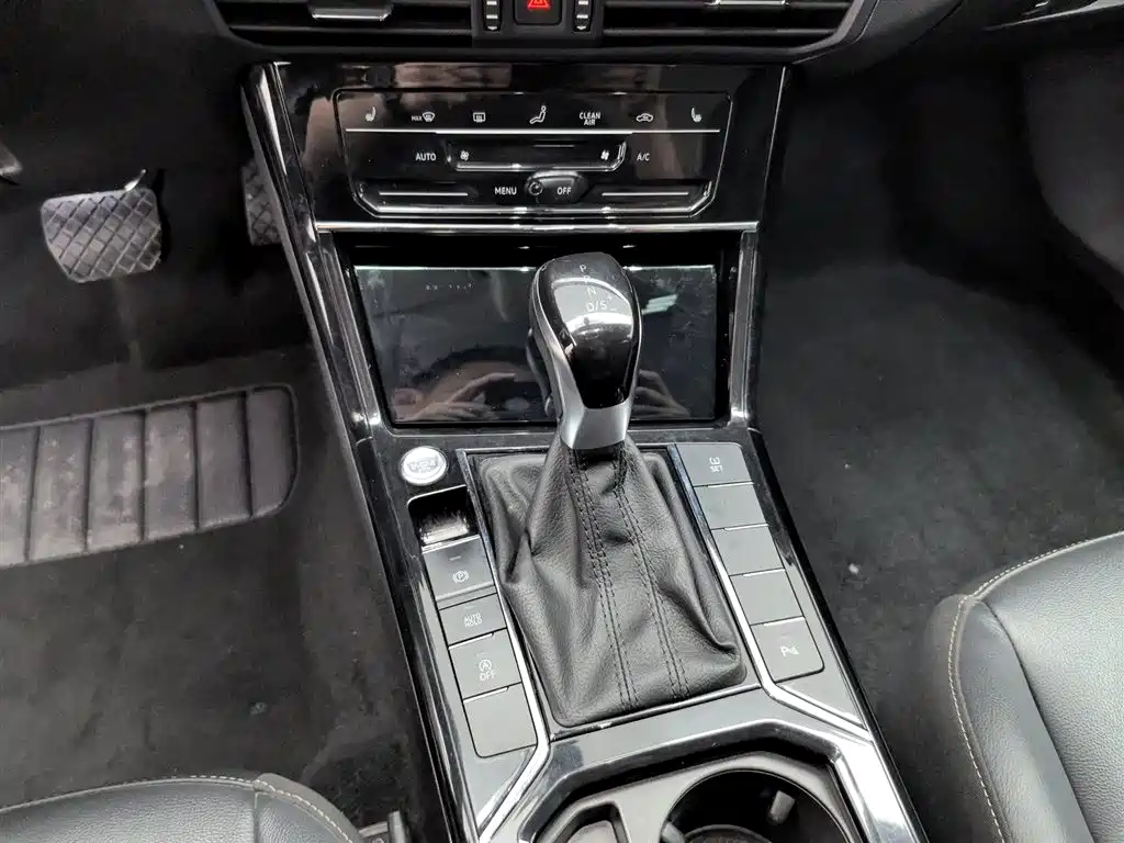 Volkswagen Passat 2021 Model 280TSI Elite Edition фото 13