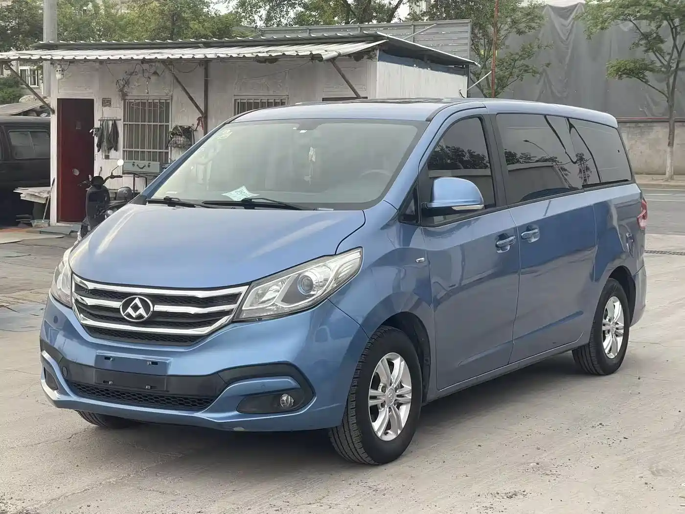 SAIC Maxus Maxus G10 2016 2.0T Automatic Executive Edition