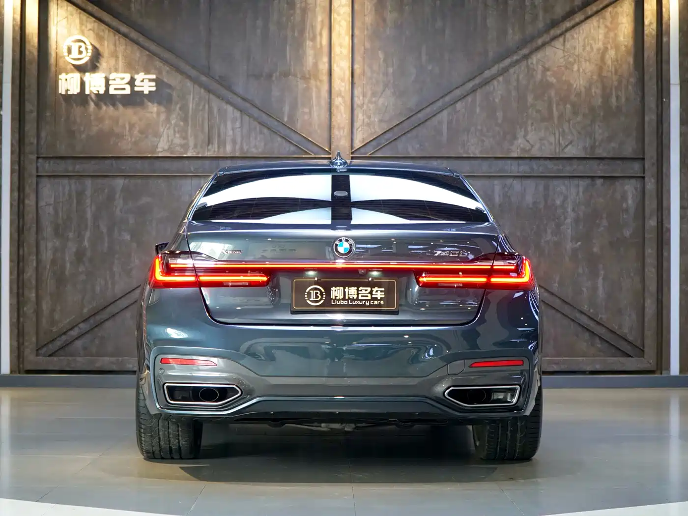 BMW 7 Series 2019 740Li xDrive Executive M Sport Package фото 3