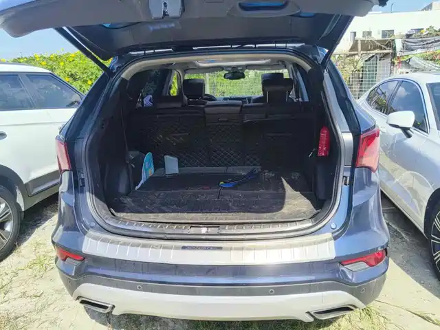 Hyundai Santa Fe 2017 2.0T Automatic 4WD Intelligent 7-Seater — фото 5