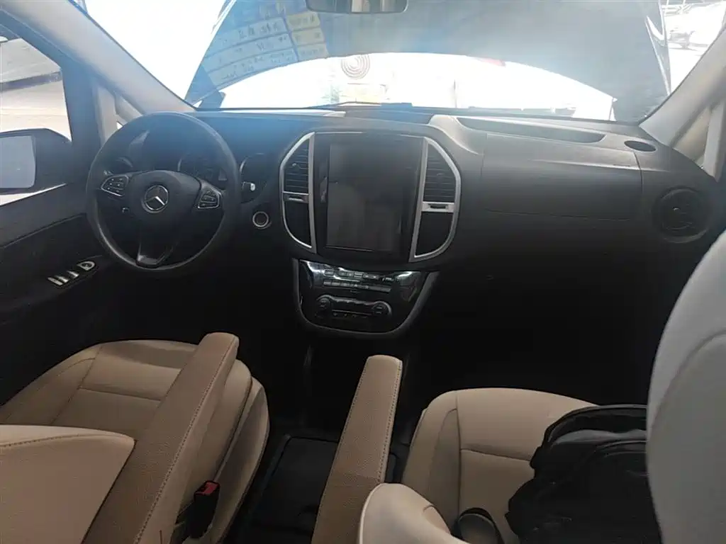 Mercedes-Benz Vito 2016 2.0T Elite Edition фото 10