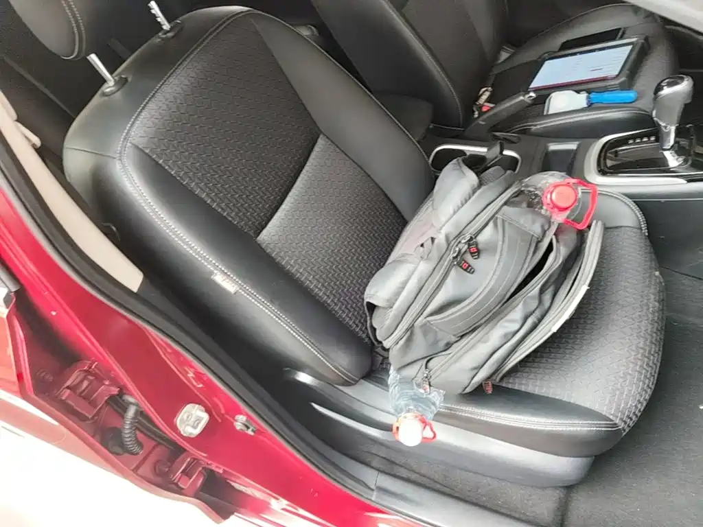 Фото 25 - Nissan Tiida