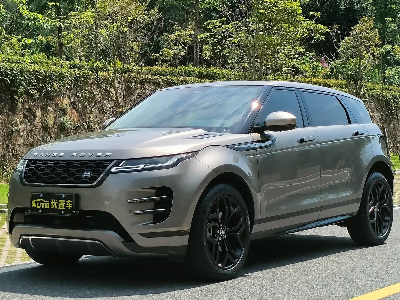 Land Rover Range Rover Evoque 2023 Range Rover Evoque L 249PS Luxury Edition