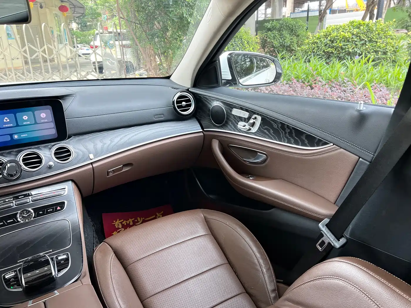 Mercedes-Benz E-Class 2018 E 300 L Sport Fashion фото 12