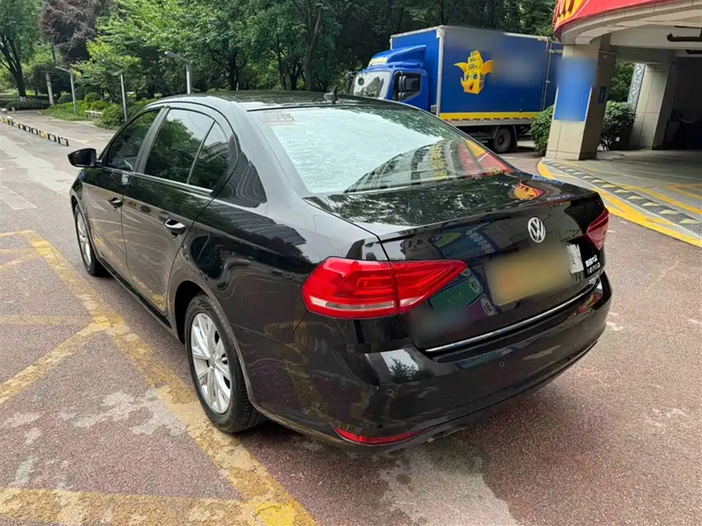 Volkswagen Lavida 2017 230TSI DSG Comfort Edition фото 10