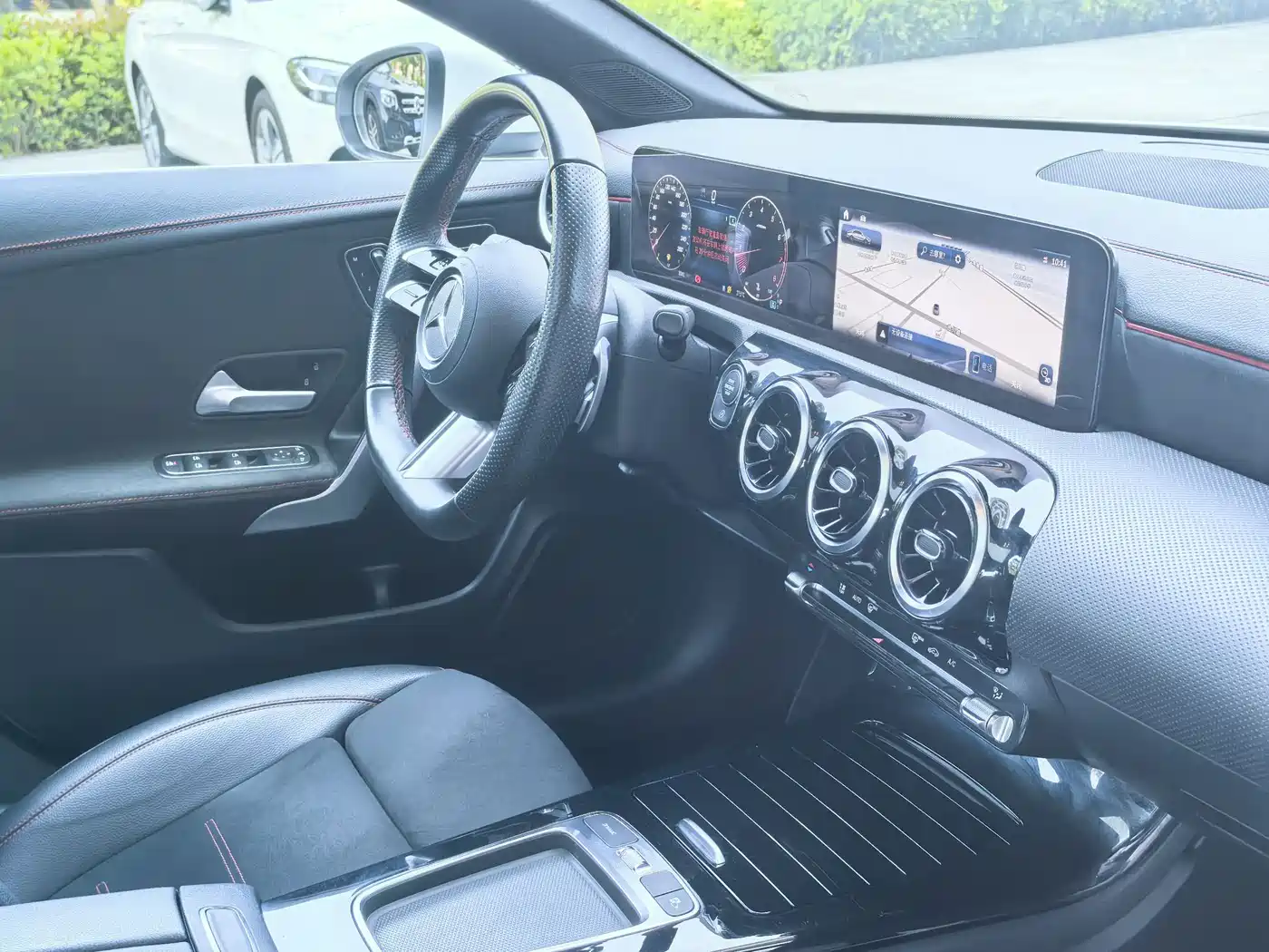 Mercedes-Benz CLA (Import) 2024 CLA 200 фото 28