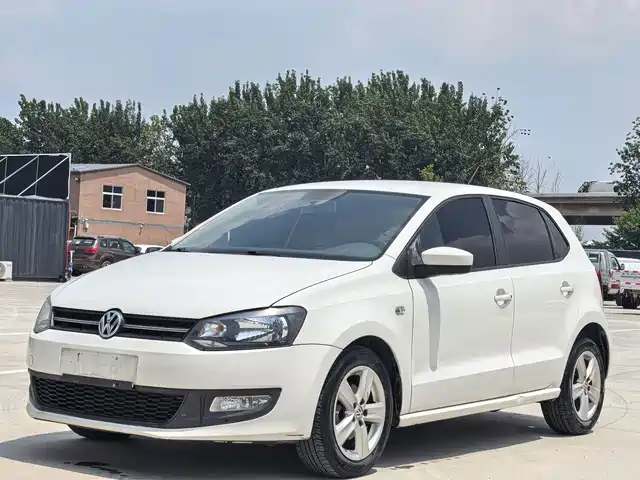  Volkswagen Polo 2011 1.6L Automatic Style Edition