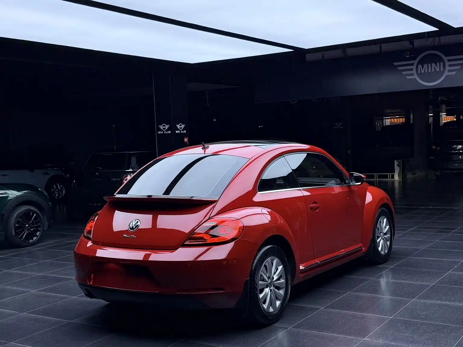 Photo 5 - Volkswagen Beetle