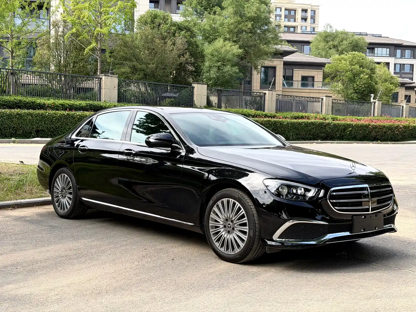 Mercedes-Benz E-Class 2021 E 300 L Premium фото 3