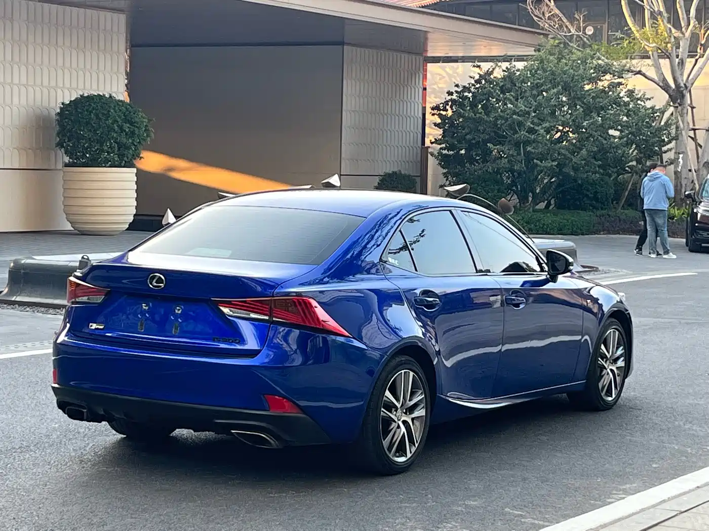 Lexus IS 2017 300 F SPORT фото 5
