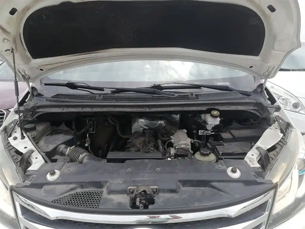 SAIC Maxus Maxus G10 2018 PLUS 2.4L Manual Elite Edition фото 20