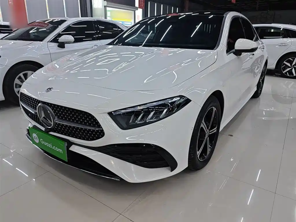 Mercedes-Benz A-Class 2024 A 200 L Fashion Edition