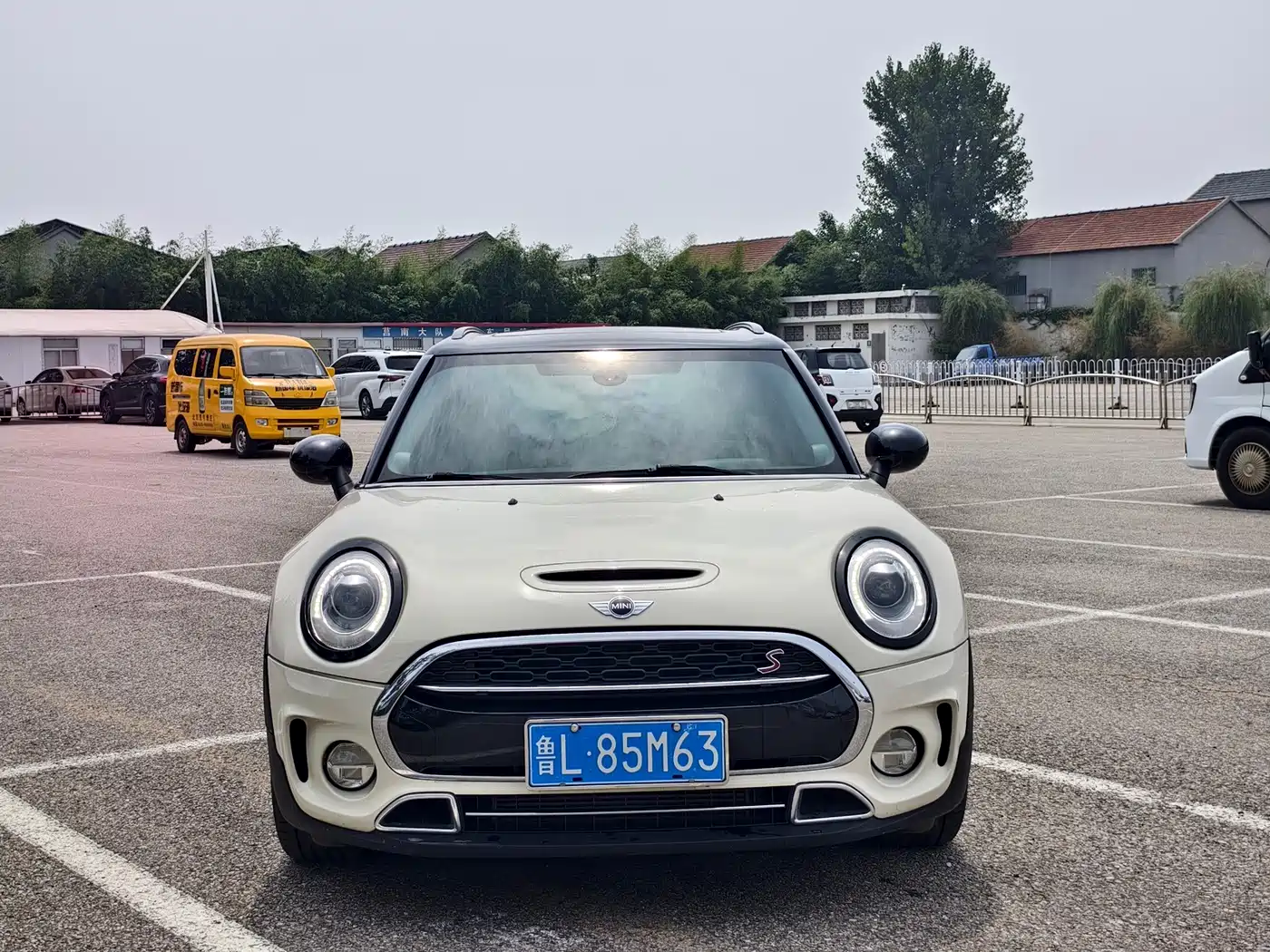 Photo 2 - MINI CLUBMAN