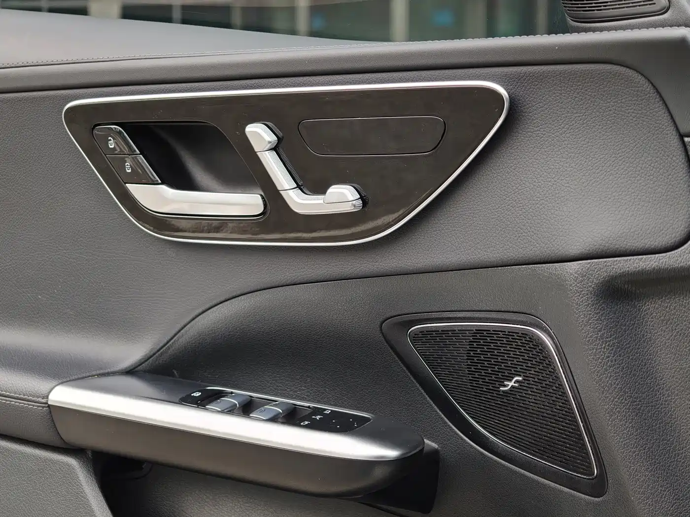 Mercedes-Benz C-Class 2022 Facelift C 200 L Sport фото 14