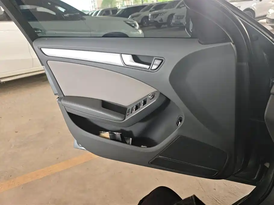 Audi A4L 2013 35 TFSI Automatic Standard фото 7