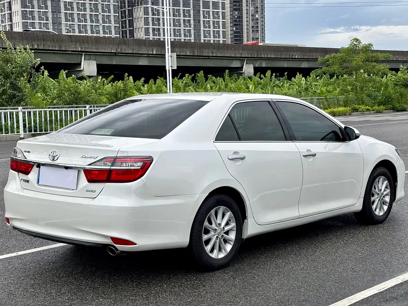 Toyota Camry 2017 2016 2.0G 10th Anniversary Leading Edition