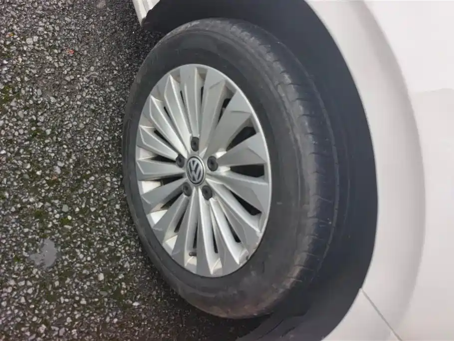 Volkswagen Lavida 2019 1.5L Automatic Comfort Edition China VI фото 6