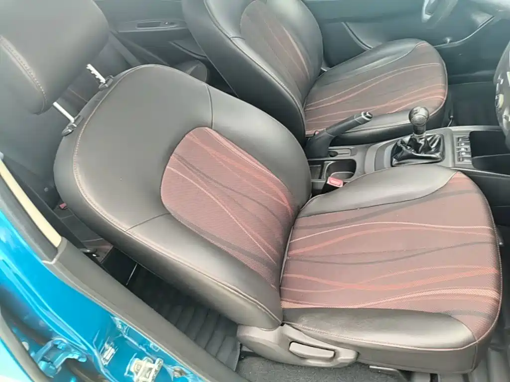 Chevrolet Sail 2014 2013 Sedan 1.4L Manual Ideal Happiness Edition