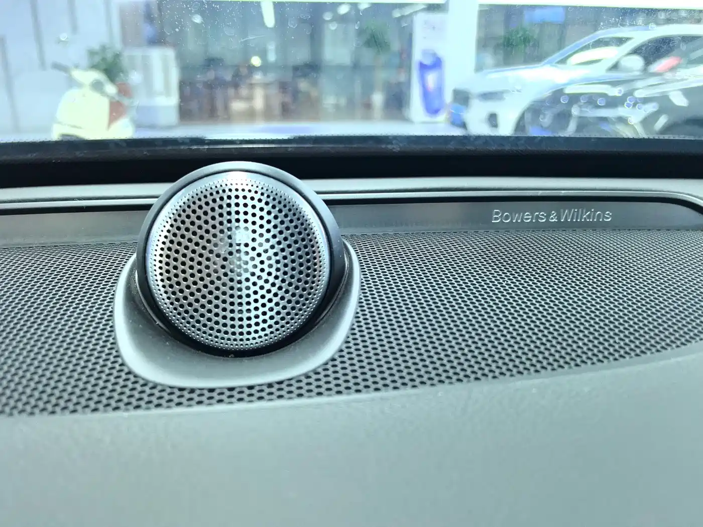 VOLVO XC90 PLUG-IN HYBRID
