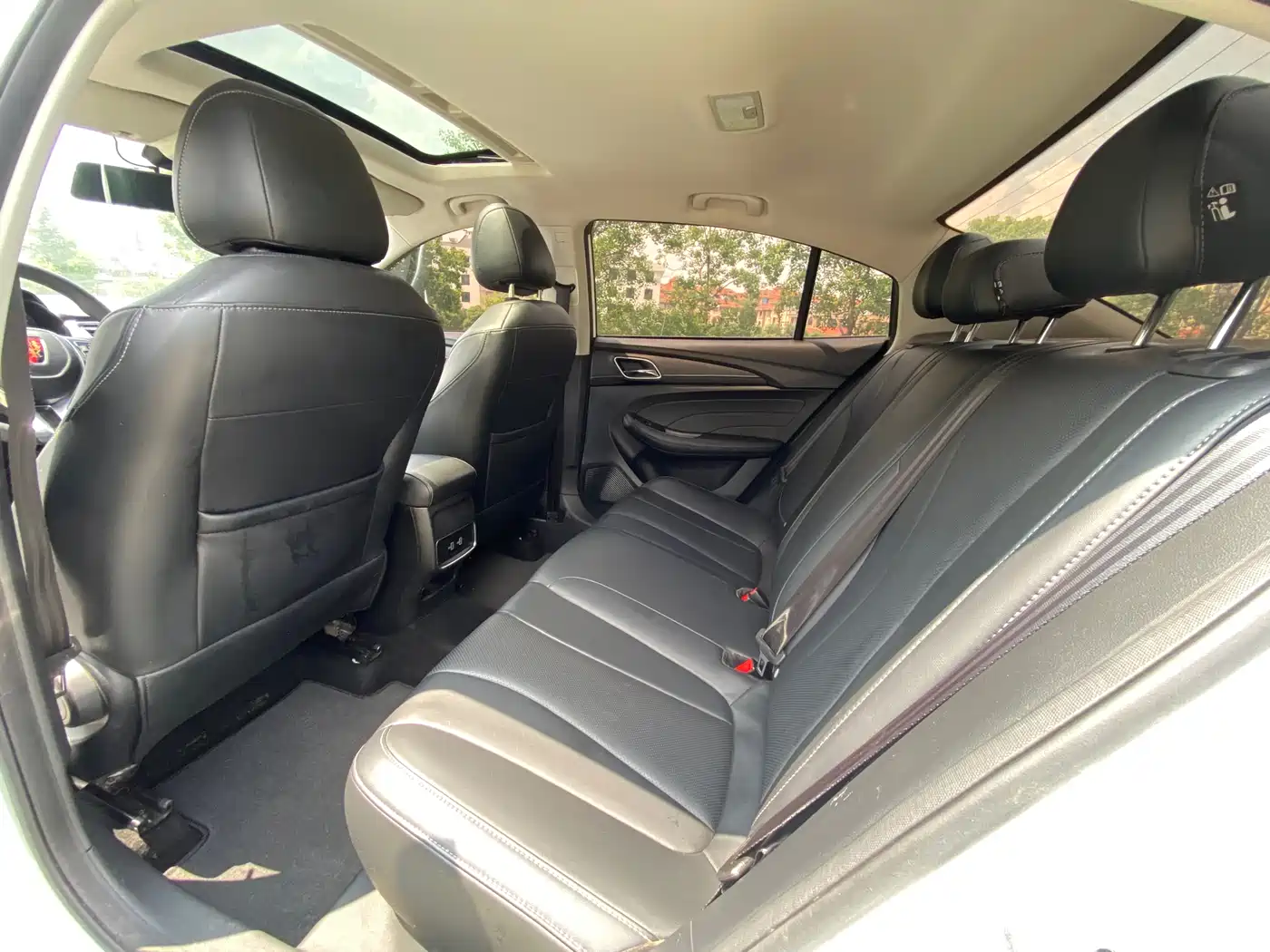 Roewe i5 2019 2019 1.5L Auto 4G Langhao Edition