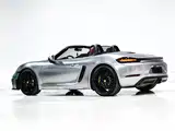 Photo 5 - Porsche 718