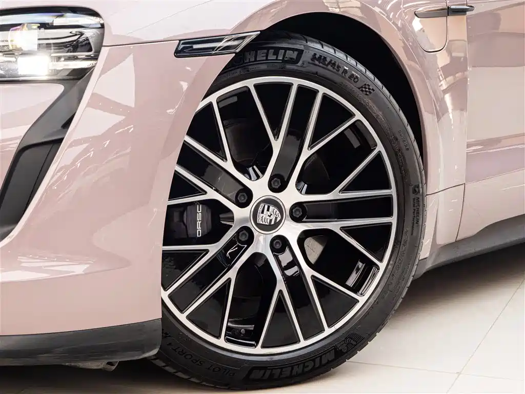 Porsche Taycan 2020 Taycan фото 12