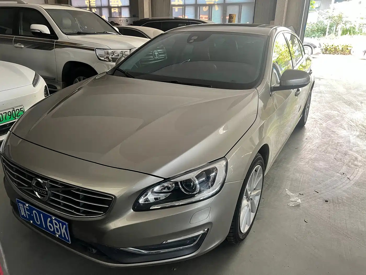 Volvo S60 2016 — пригон из Китая