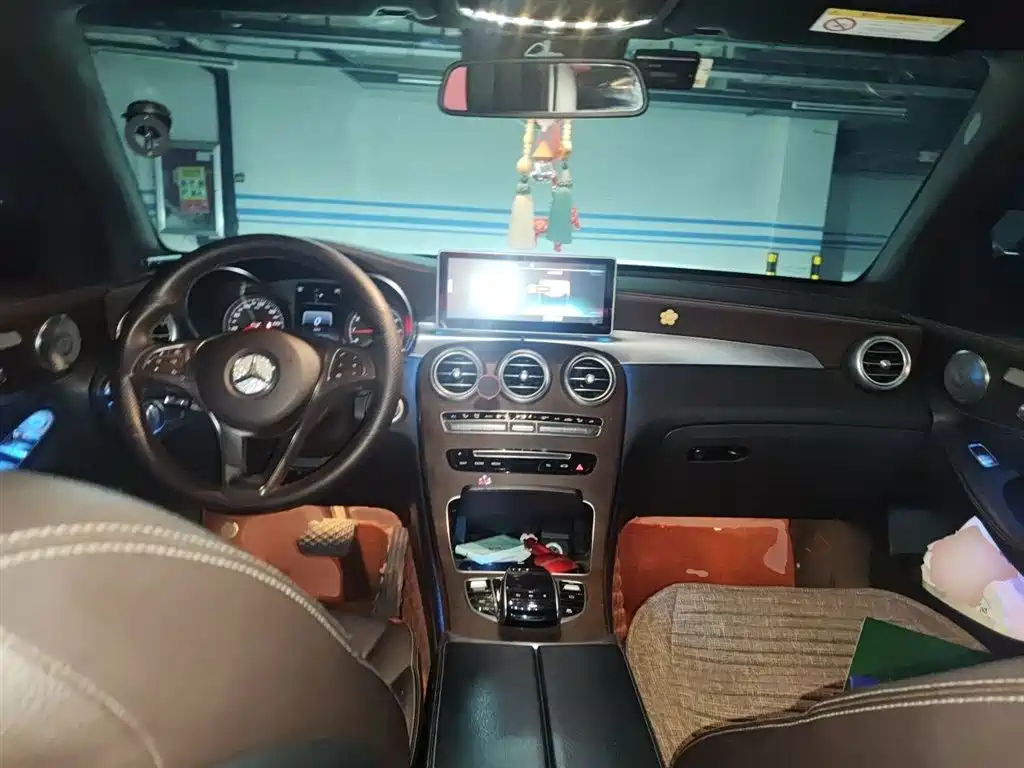 Mercedes-Benz GLC 2017 GLC 300 4MATIC Dynamic фото 13