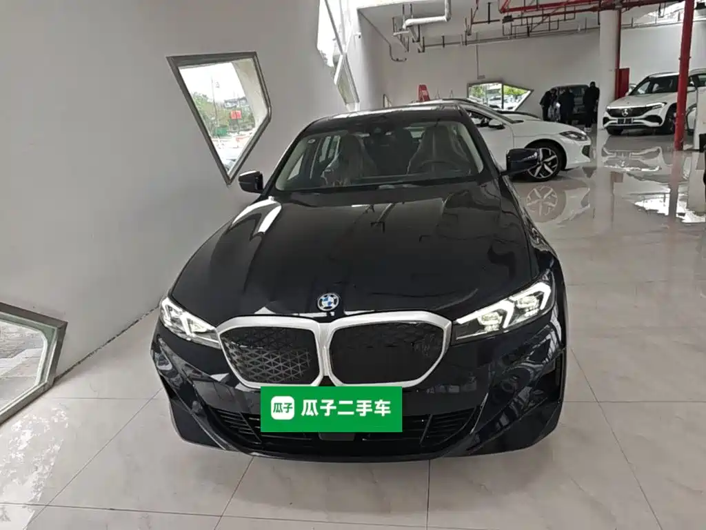 BMW i3 2026 2025 eDrive 35 L