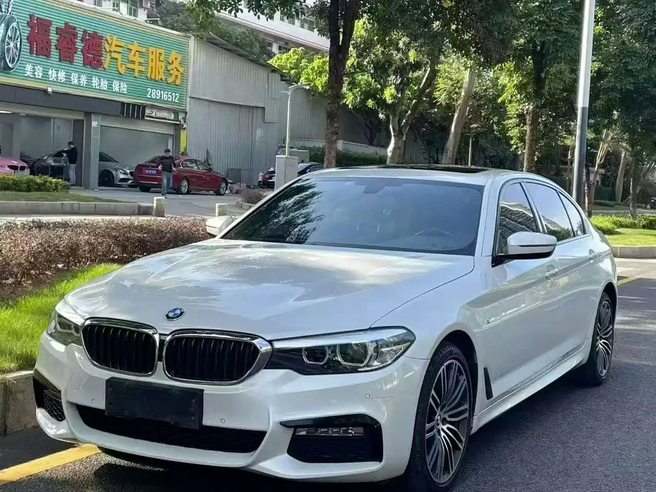 BMW 5 Series 2018 530Li Leading M Sport Package