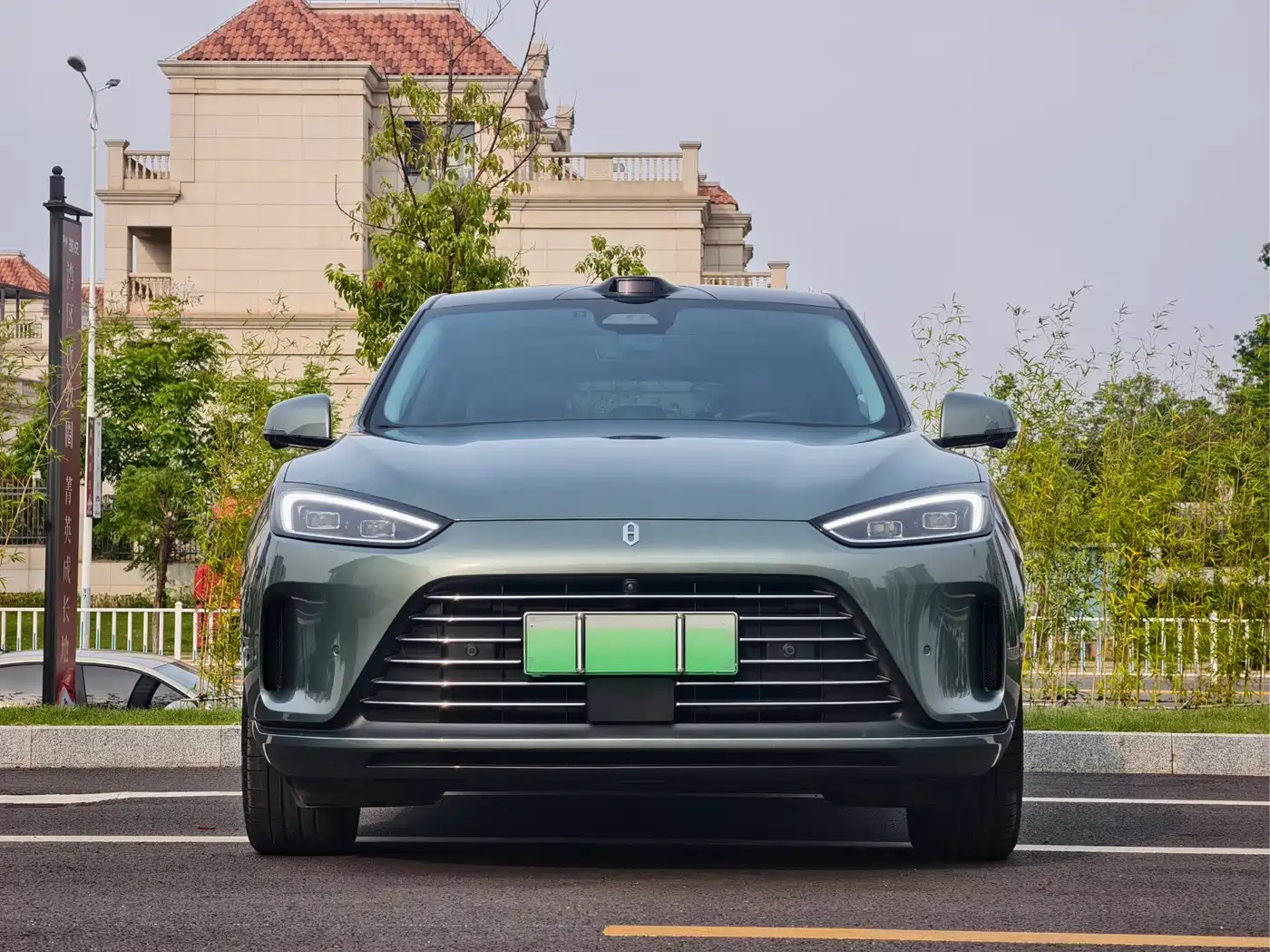 AITO Wenjie AITO M5 2023 Extended Range RWD Smart Drive Edition фото 2