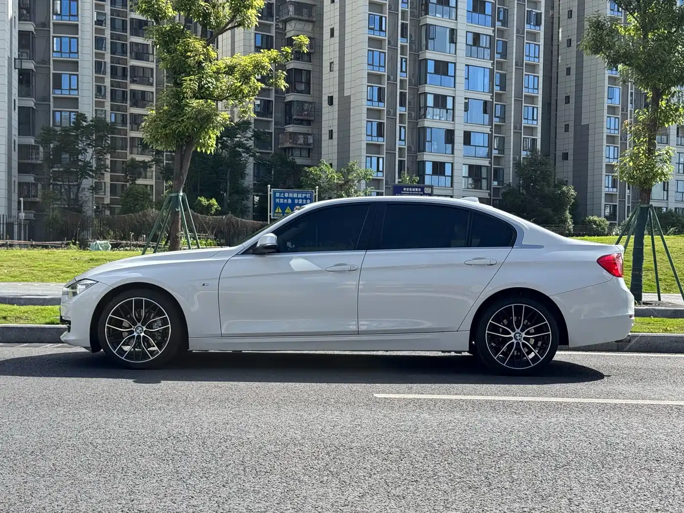 BMW 3 Series 2015 320Li Super Joy Fashion фото 17