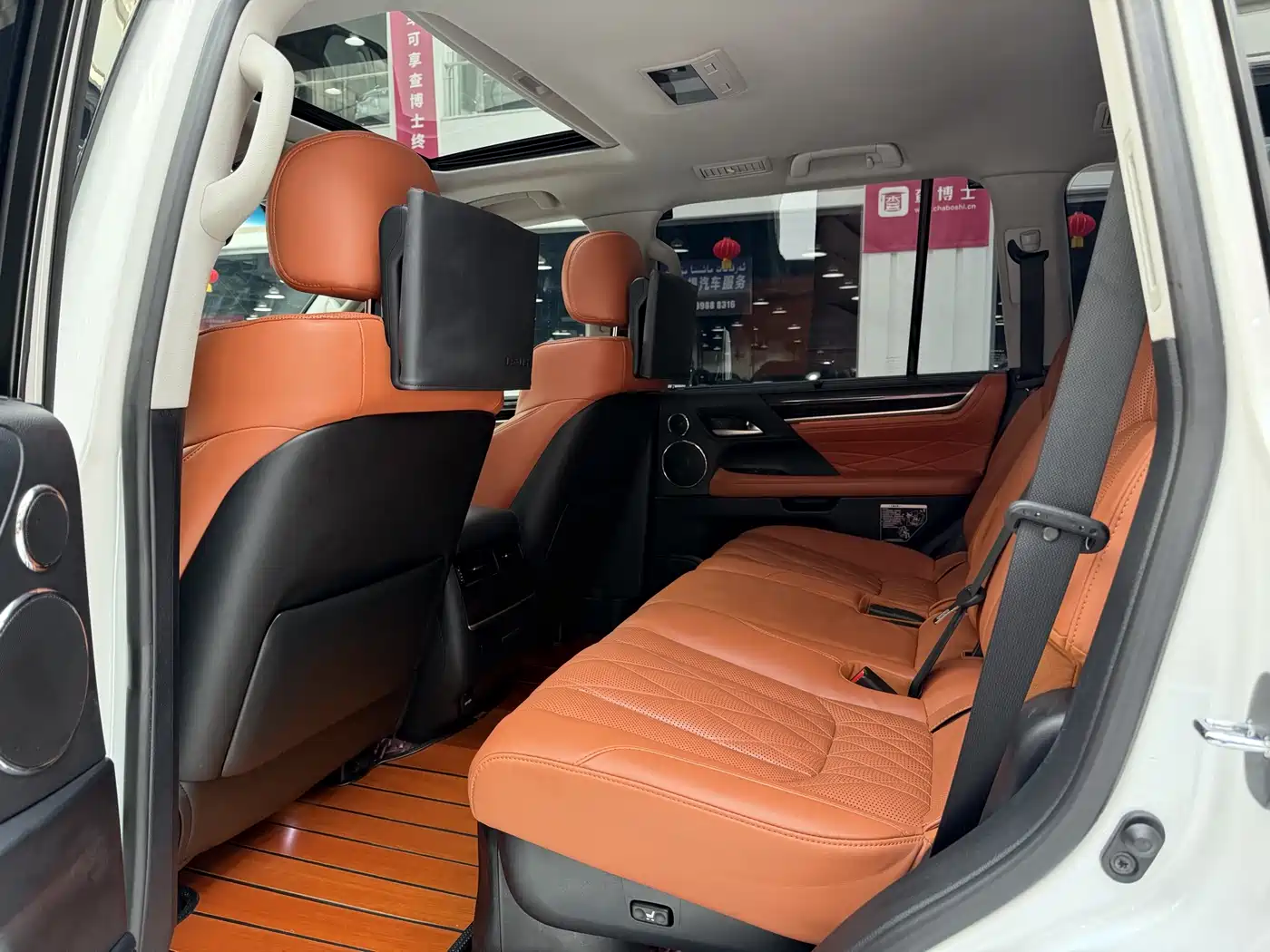 Lexus LX 2019 570 Peak Special Edition фото 13