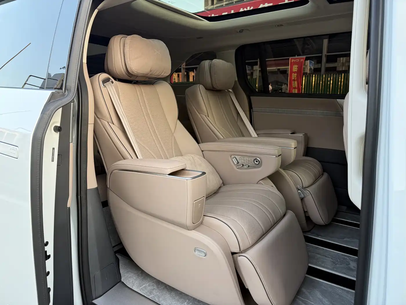 XPeng X9 2026 2025 Extended Range Edition
