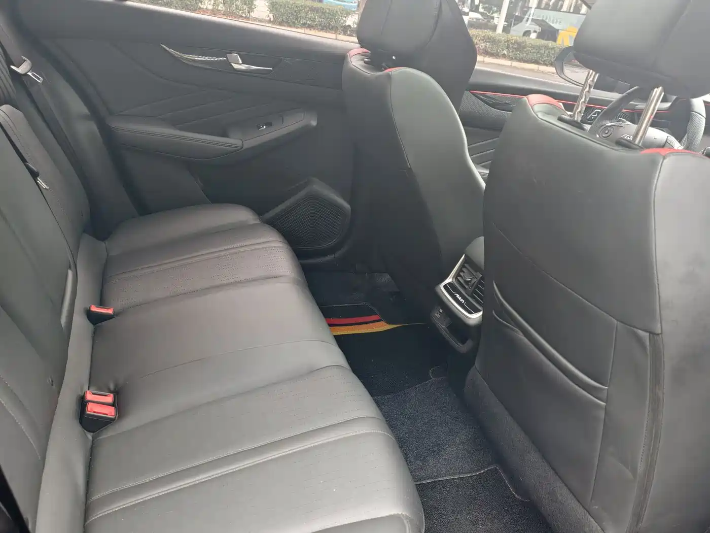 DONGFENG YI HYUN MAX