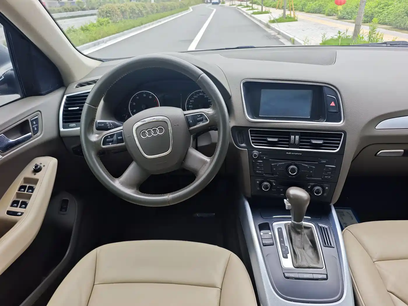 Audi Q5 2012 2.0TFSI Comfort фото 8