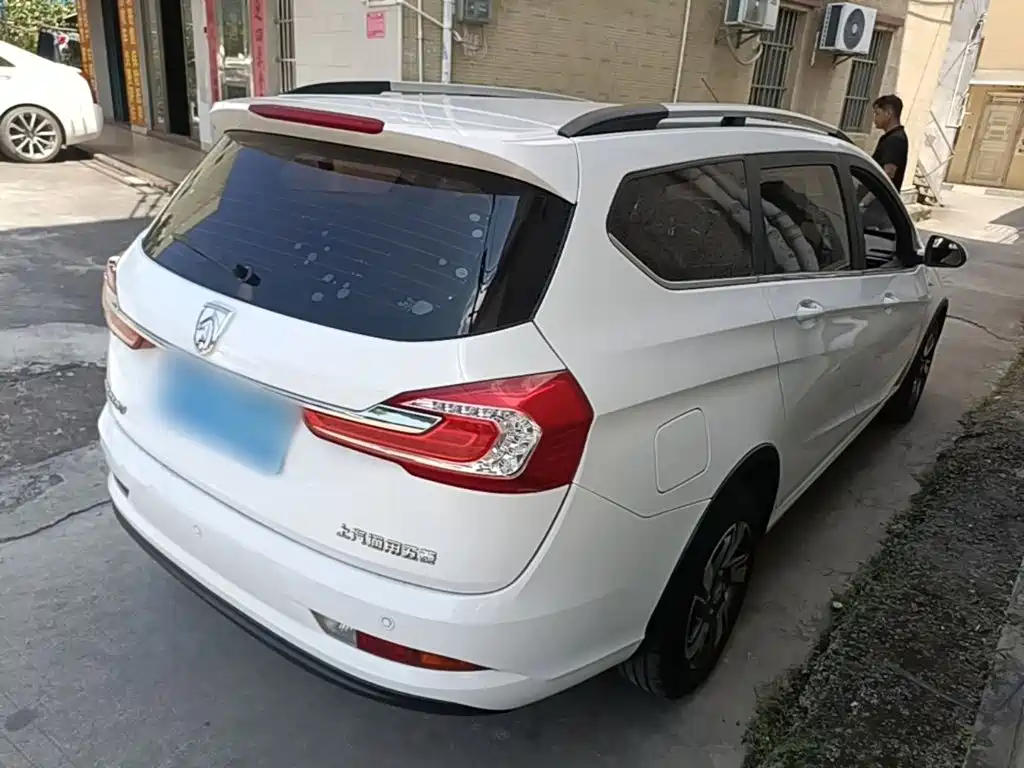 Baojun 310W 2020 2017 1.5L Manual Fashion China VI