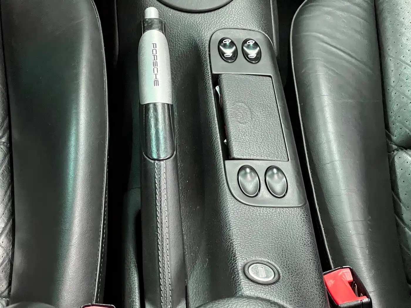 Porsche 911 2005 Carrera 4 AT 3.6L фото 18