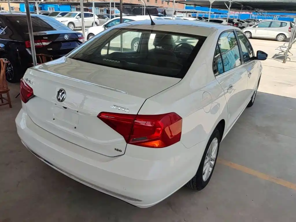 Volkswagen Jetta 2017 1.5L Manual Comfort фото 7