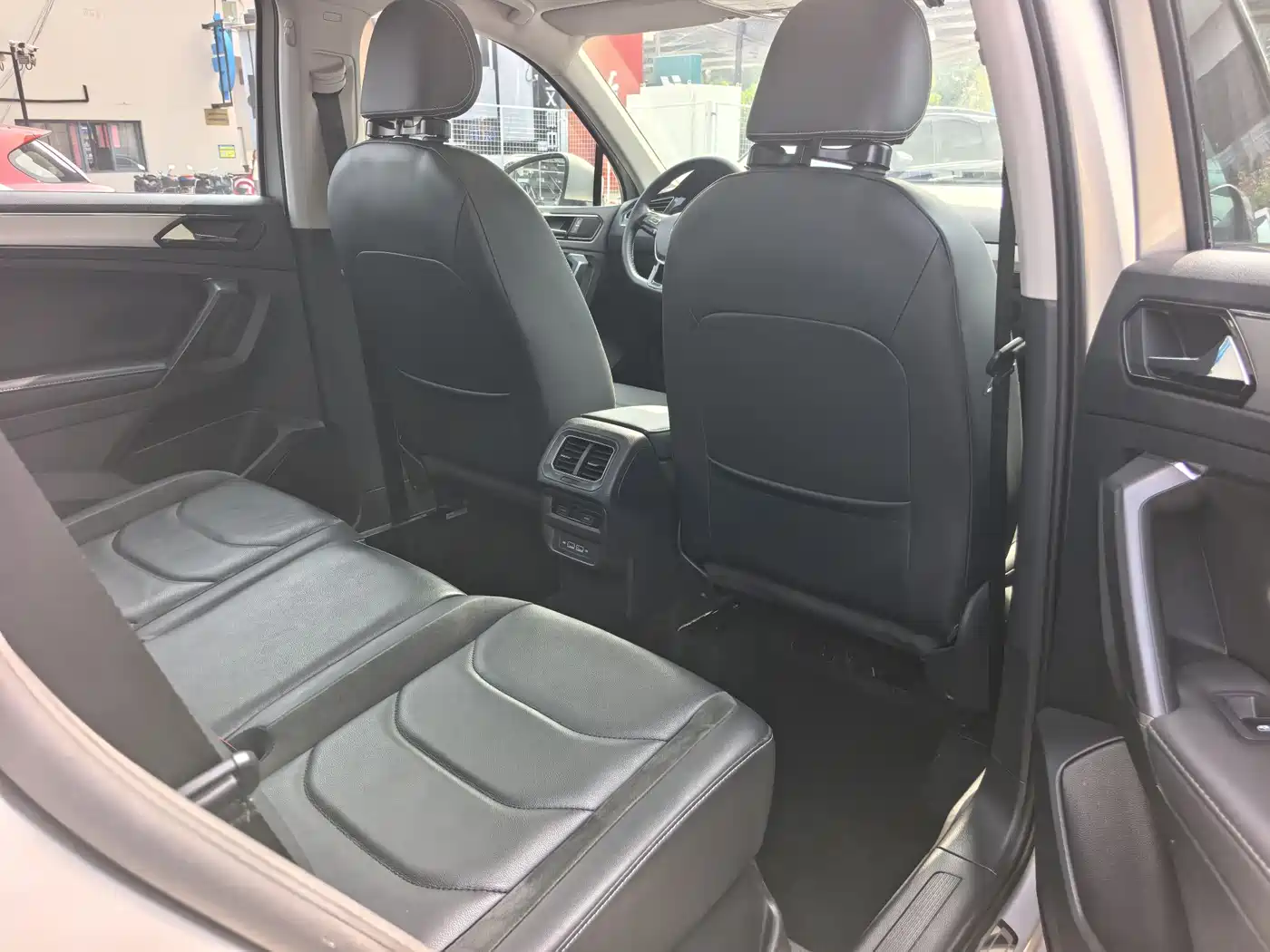 Volkswagen Tiguan L 2018 330TSI Automatic 2WD Luxury Edition фото 11