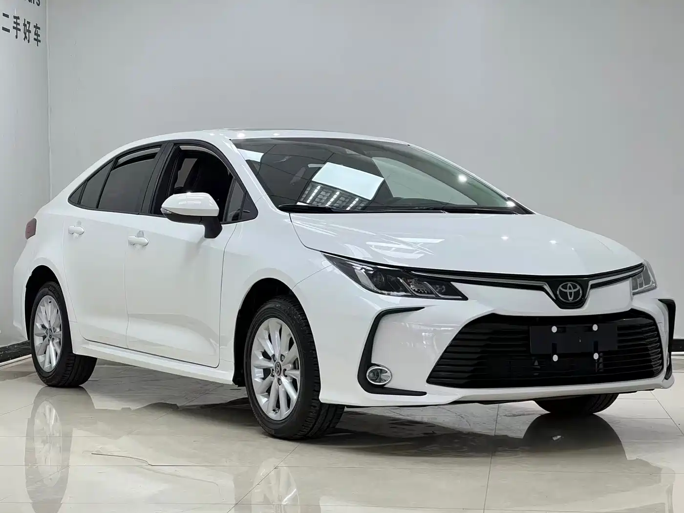 Toyota Corolla 2021 1.2T S-CVT Luxury Edition фото 3