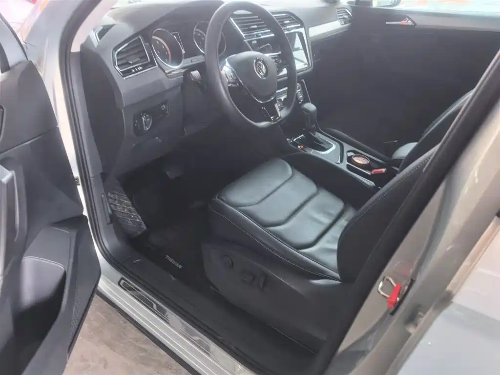 Volkswagen Tiguan L 2020 330TSI Auto 2WD Panorama Comfort China VI фото 13