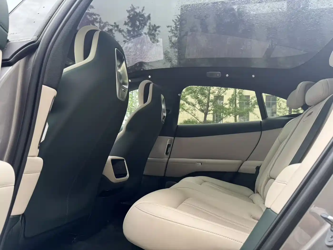 Xiaomi Auto Xiaomi YU7 2025 Extended Range RWD Edition фото 9