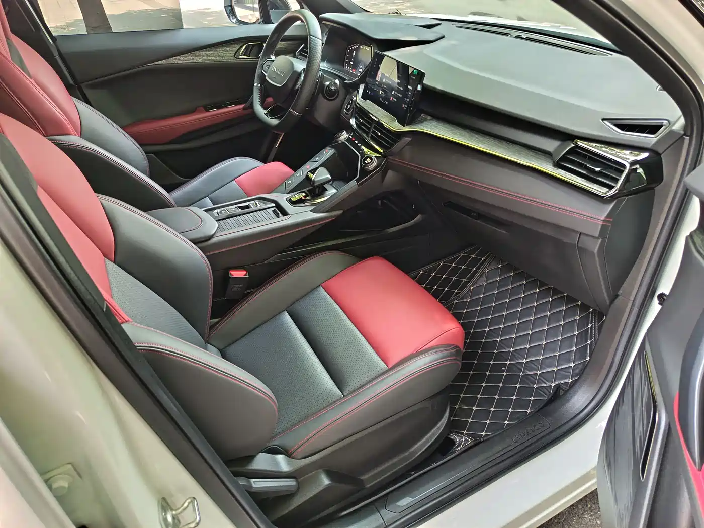 Lynk & Co 06 2020 1.5T Power Pro фото 13