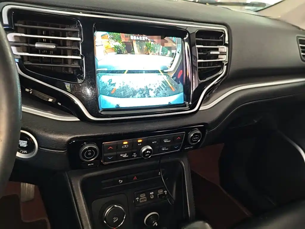 Jeep Grand Commander 2019 2018 2.0T AWD Premium Navigation Edition (China V)