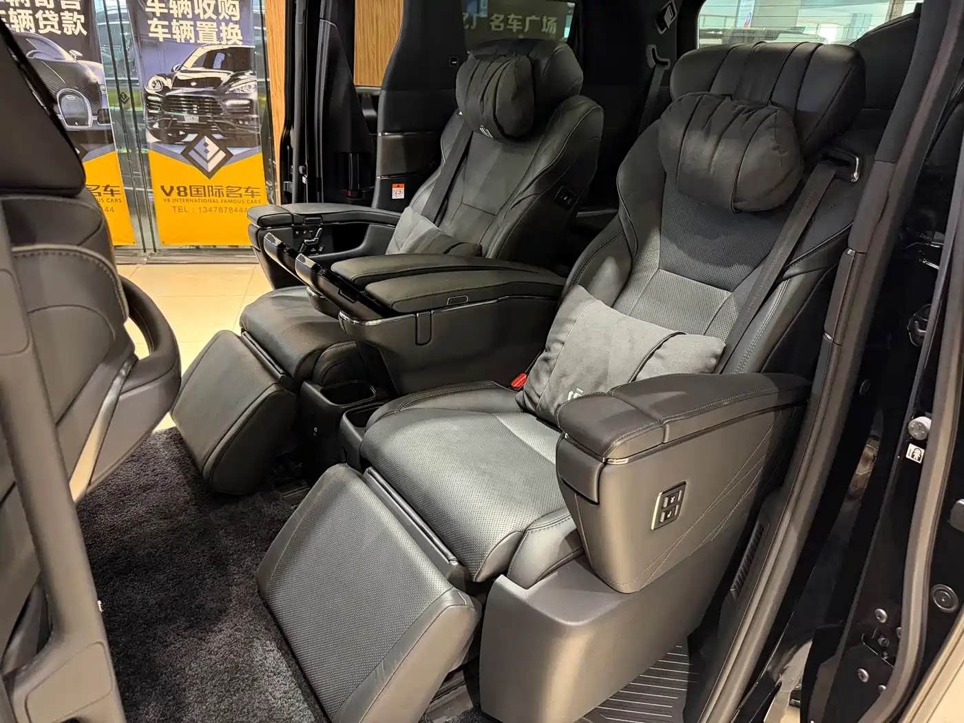 Toyota Vellfire 2025 Crown Hybrid 2.5L Ink Gold Edition фото 12