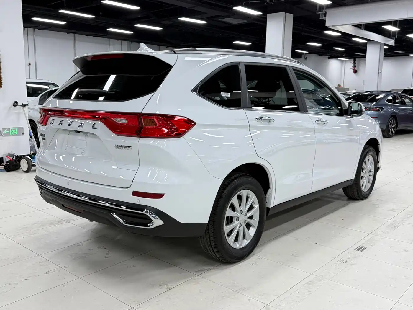 Haval M6 2021 PLUS 1.5T DCT Luxury Smart Connect фото 5