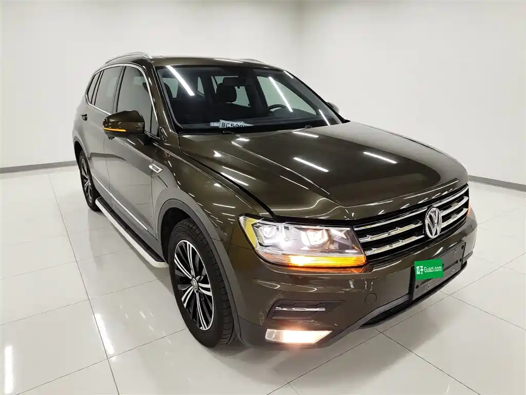 Volkswagen Tiguan L 2019 330TSI Automatic 2WD Panorama Comfort Edition China VI фото 4