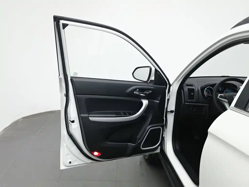 Changan CS35 2015 2015 1.6L Manual Luxury (China IV)